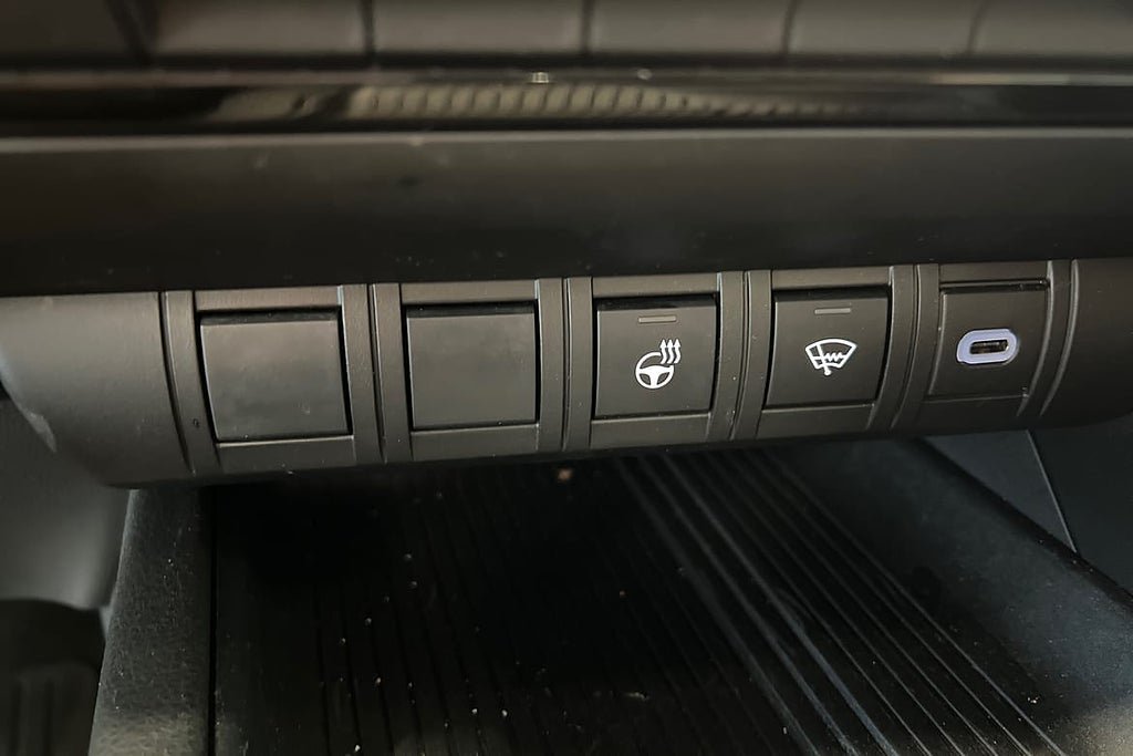 Vehicle Image 22