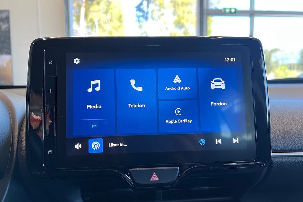 Vehicle Image 15