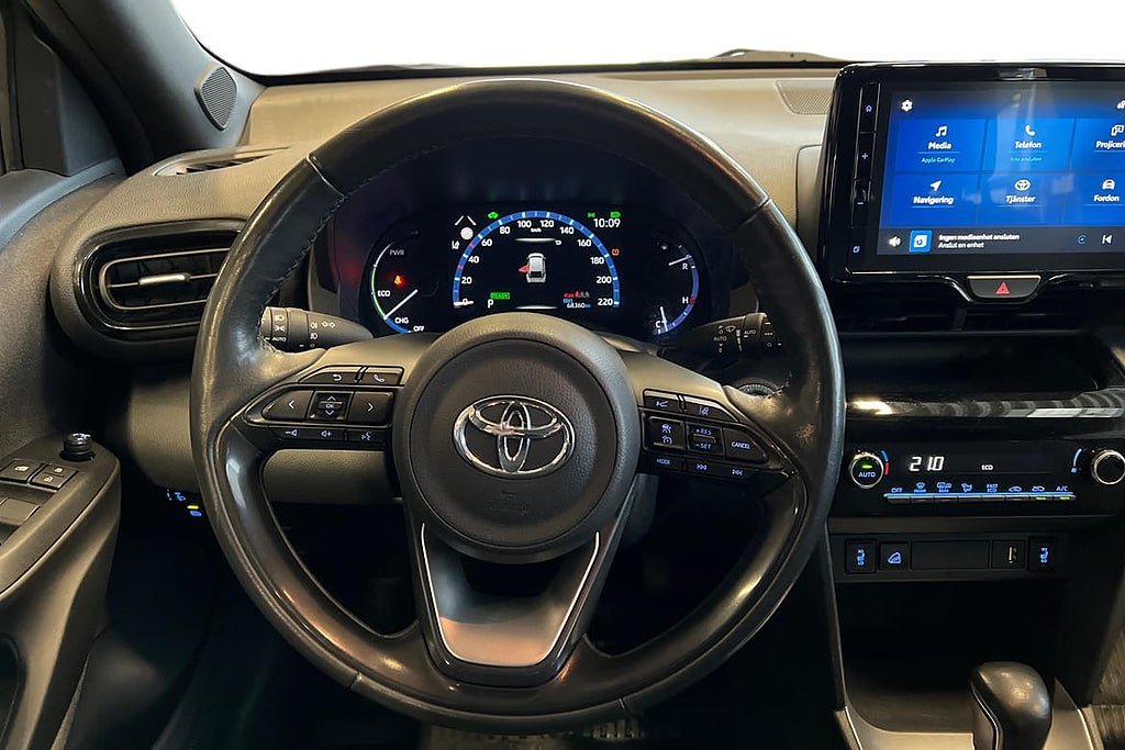 Vehicle Image 10