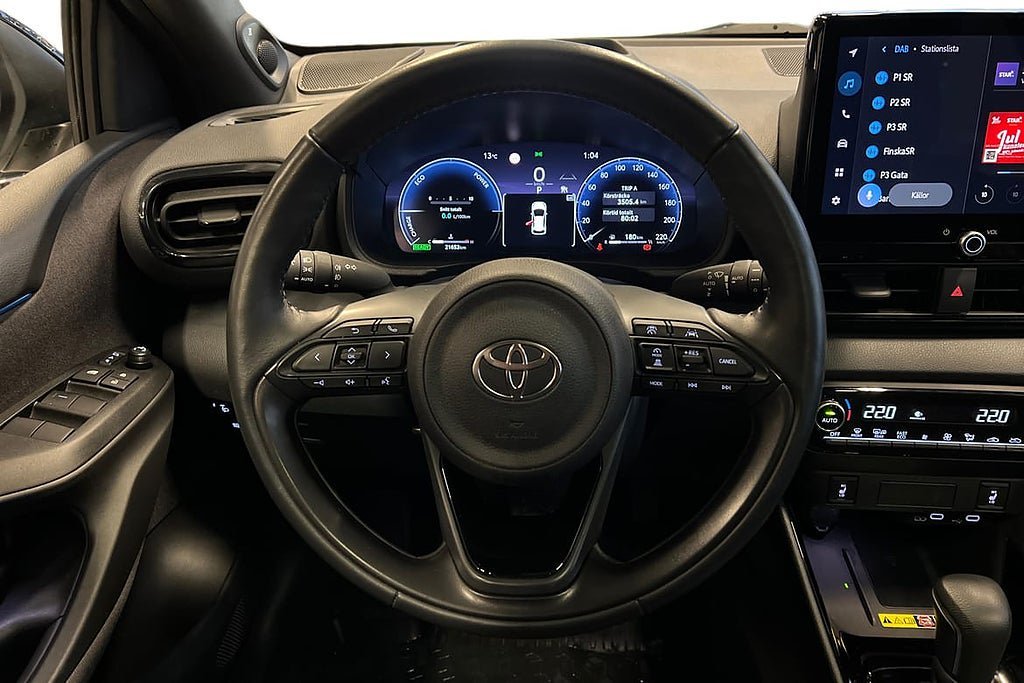 Vehicle Image 10