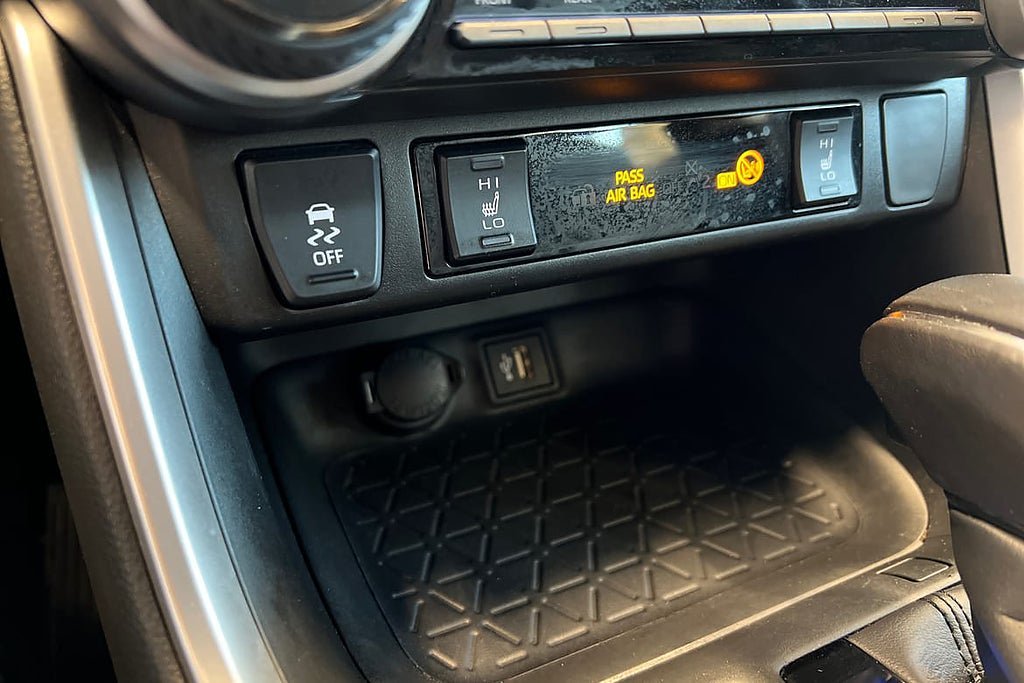 Vehicle Image 21