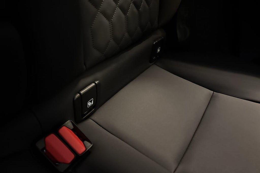 Vehicle Image 35