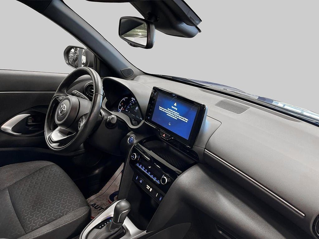 Vehicle Image 10