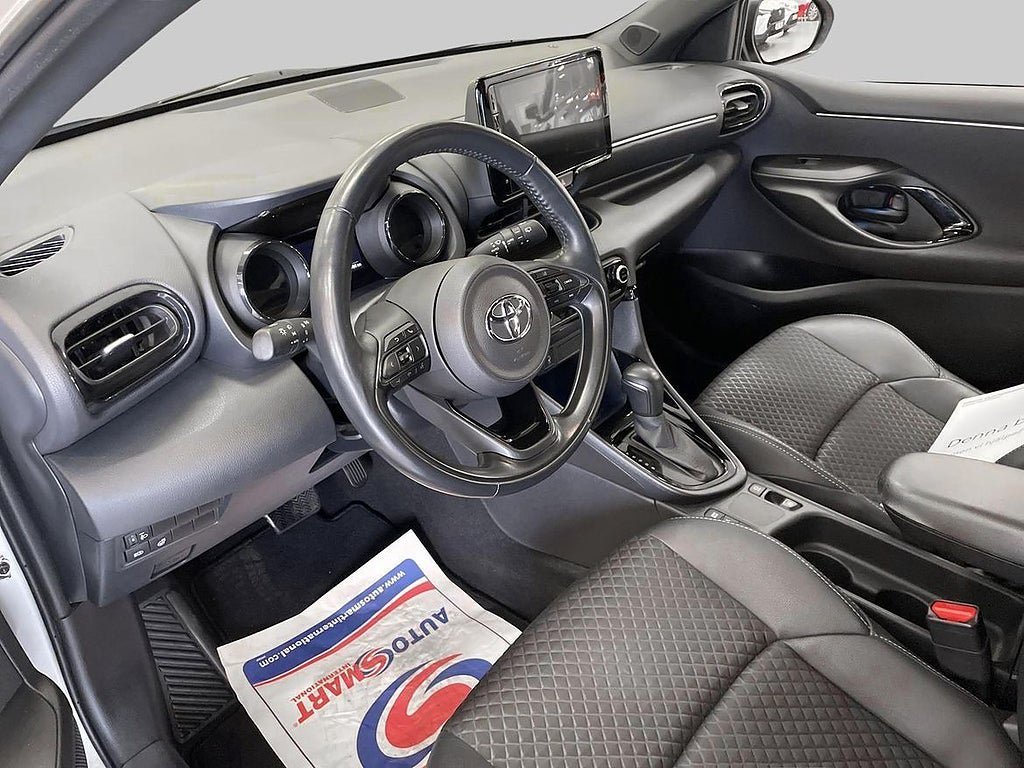 Vehicle Image 14
