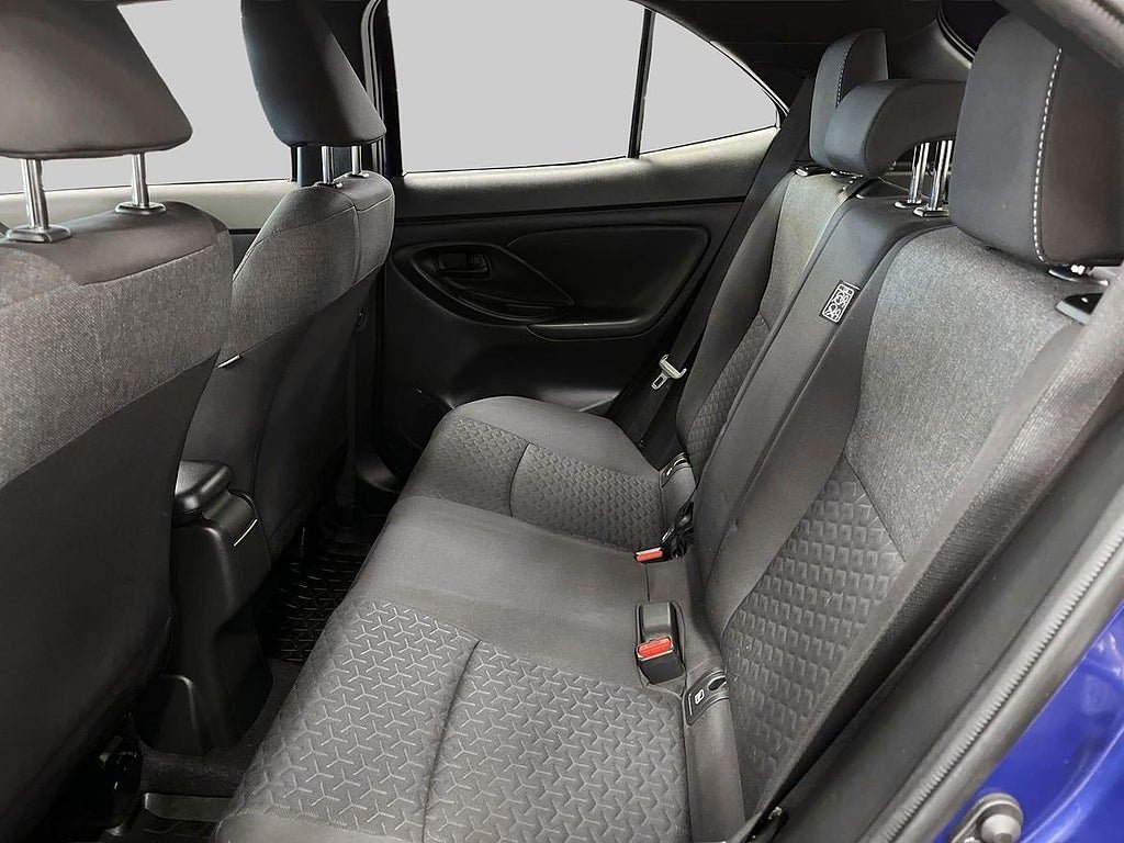 Vehicle Image 11