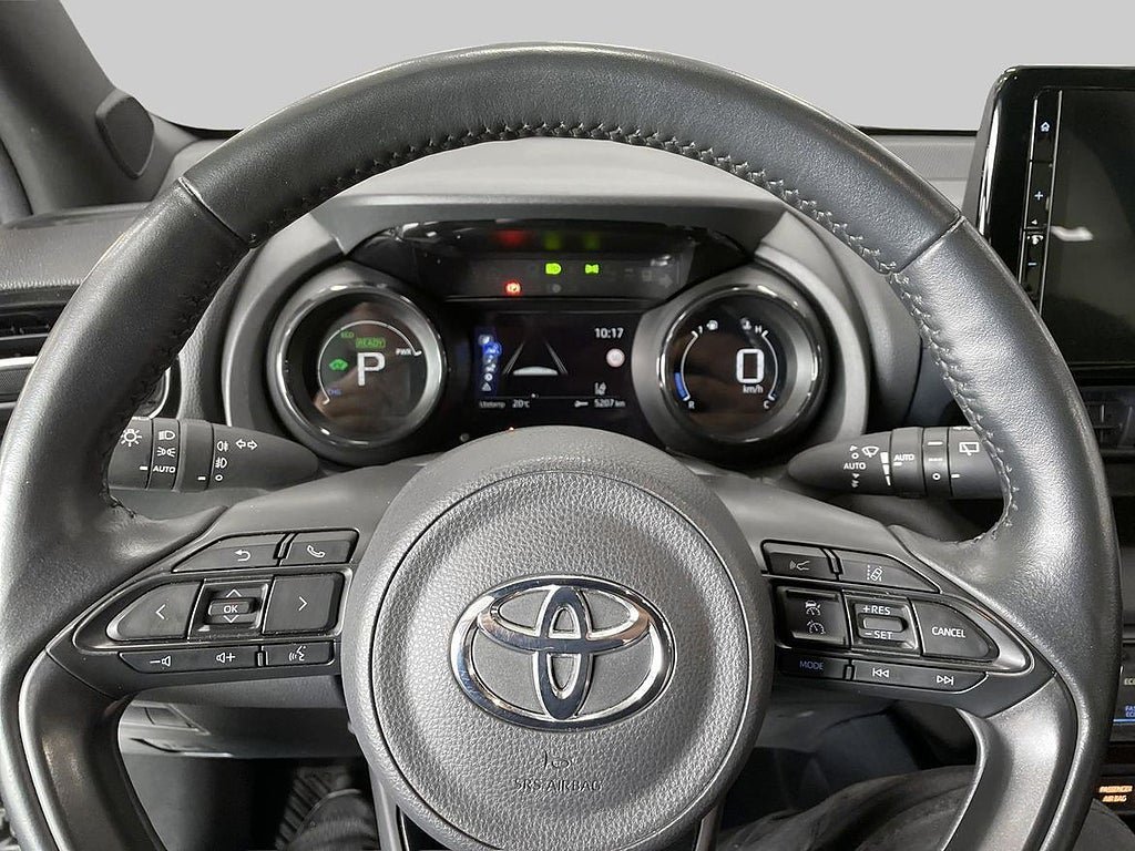 Vehicle Image 15