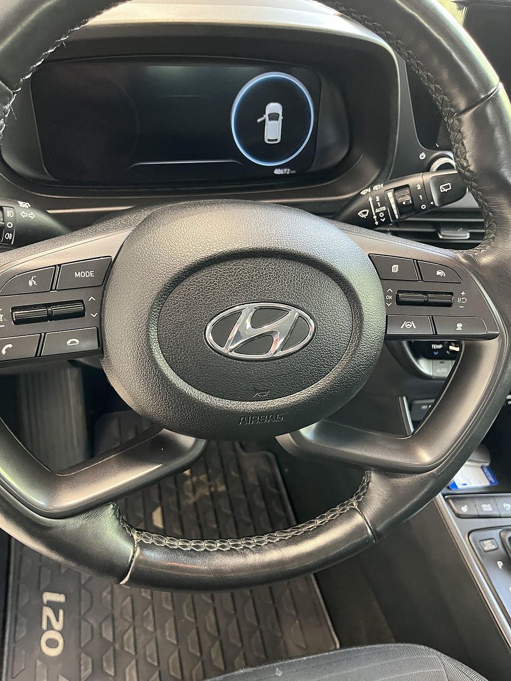 Vehicle Image 9