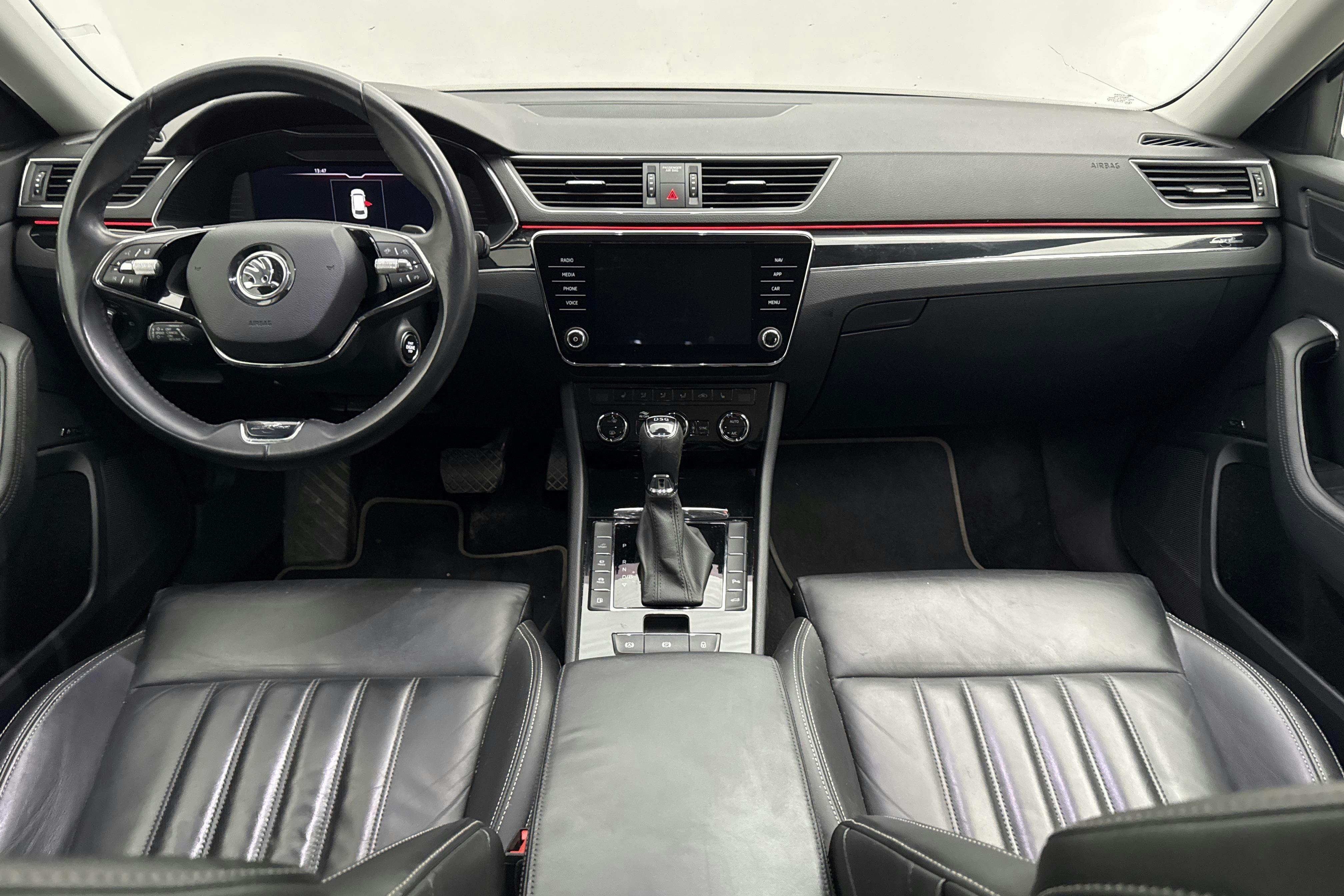 Vehicle Image 6