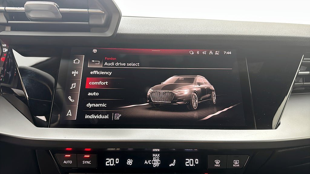 Vehicle Image 19