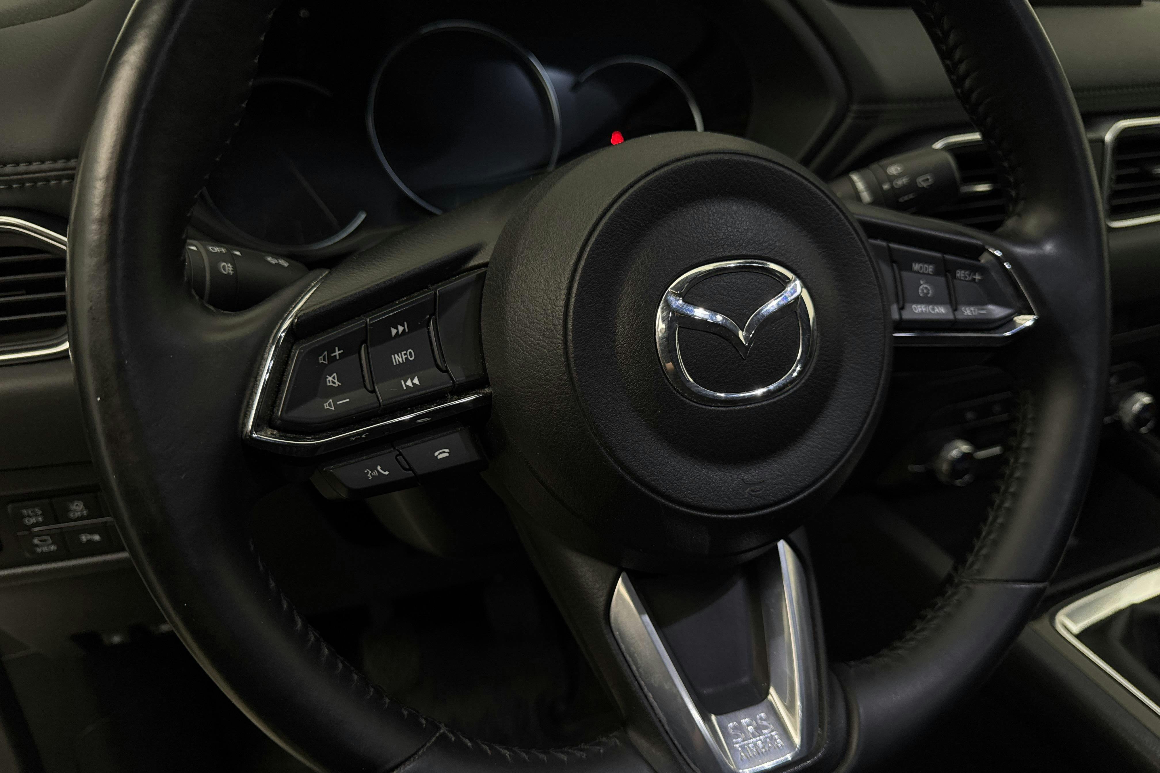 Vehicle Image 15