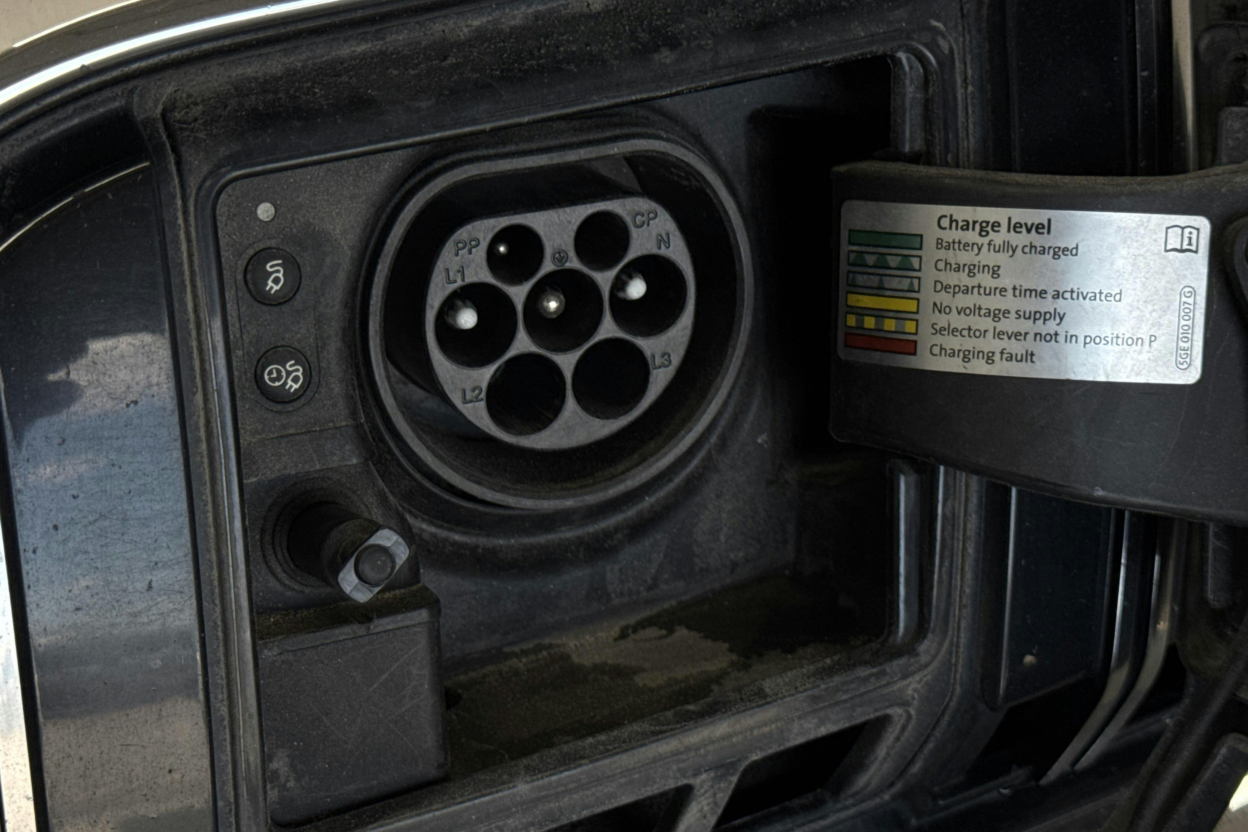 Vehicle Image 19