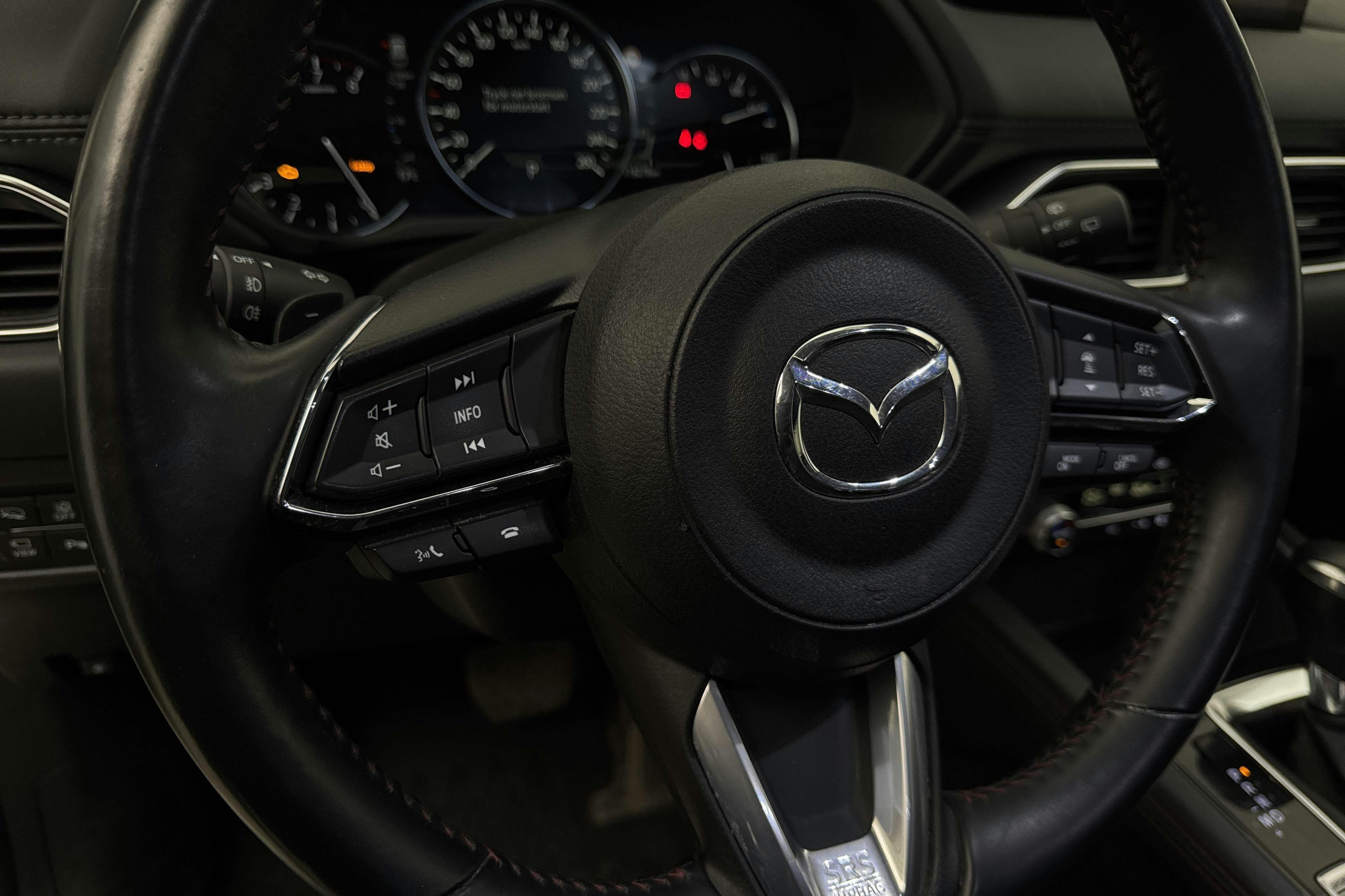 Vehicle Image 15
