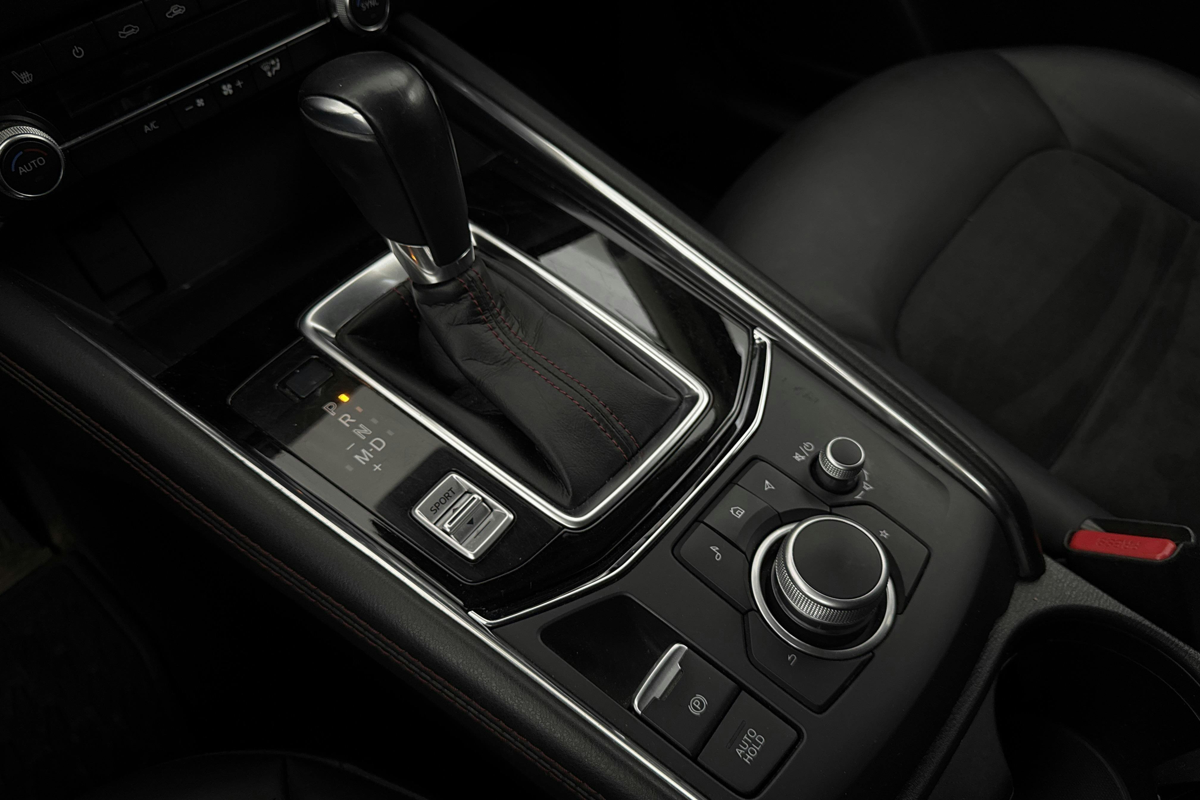 Vehicle Image 17