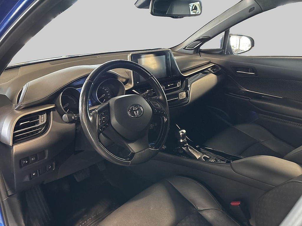 Vehicle Image 14