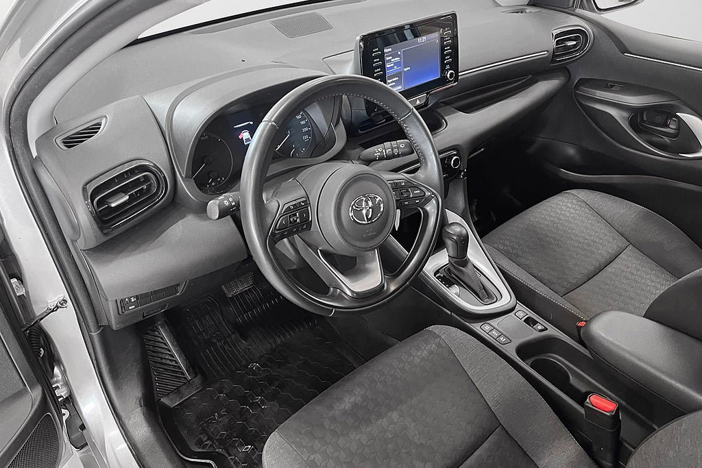 Vehicle Image 9