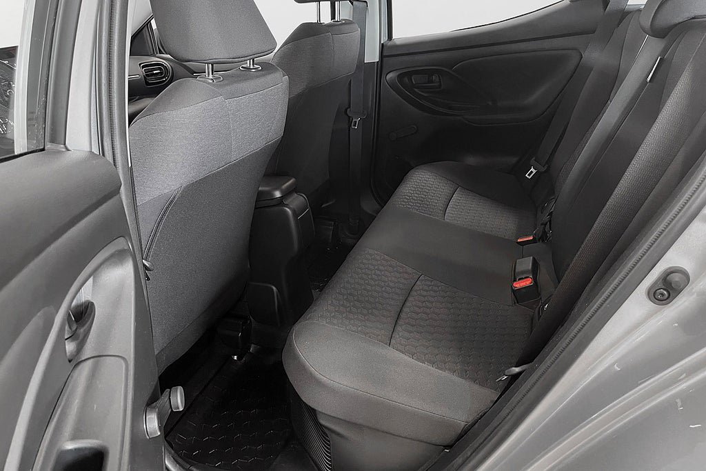 Vehicle Image 15
