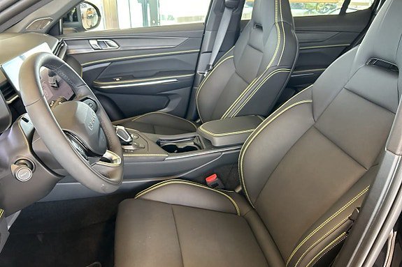 Vehicle Image 33
