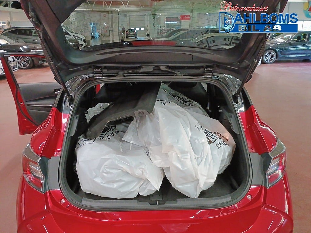 Vehicle Image 9
