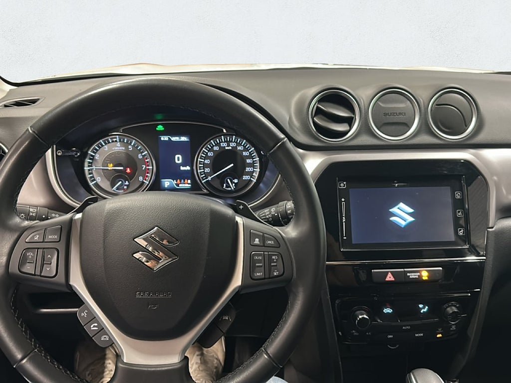 Vehicle Image 12