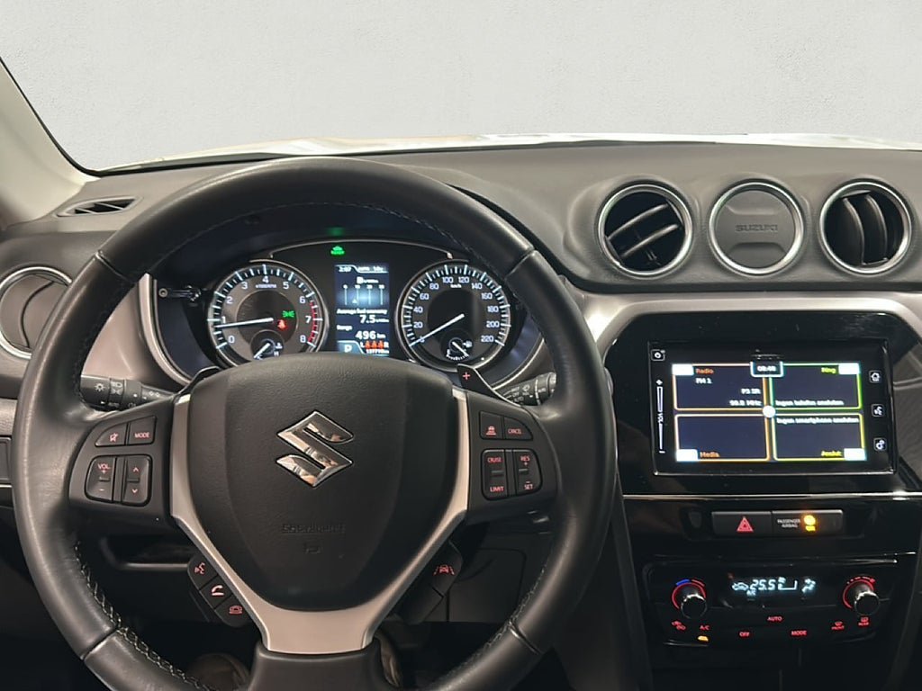 Vehicle Image 12
