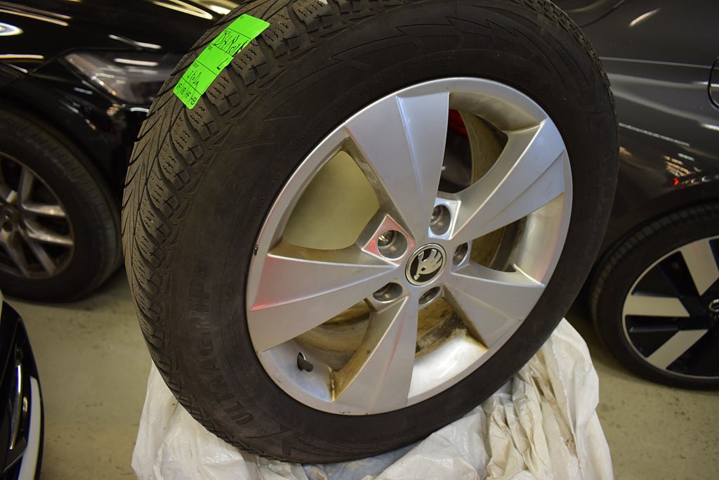 Vehicle Image 14