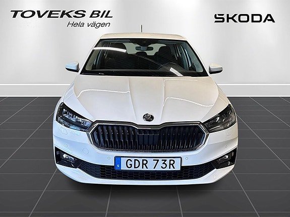 Vehicle Image 8