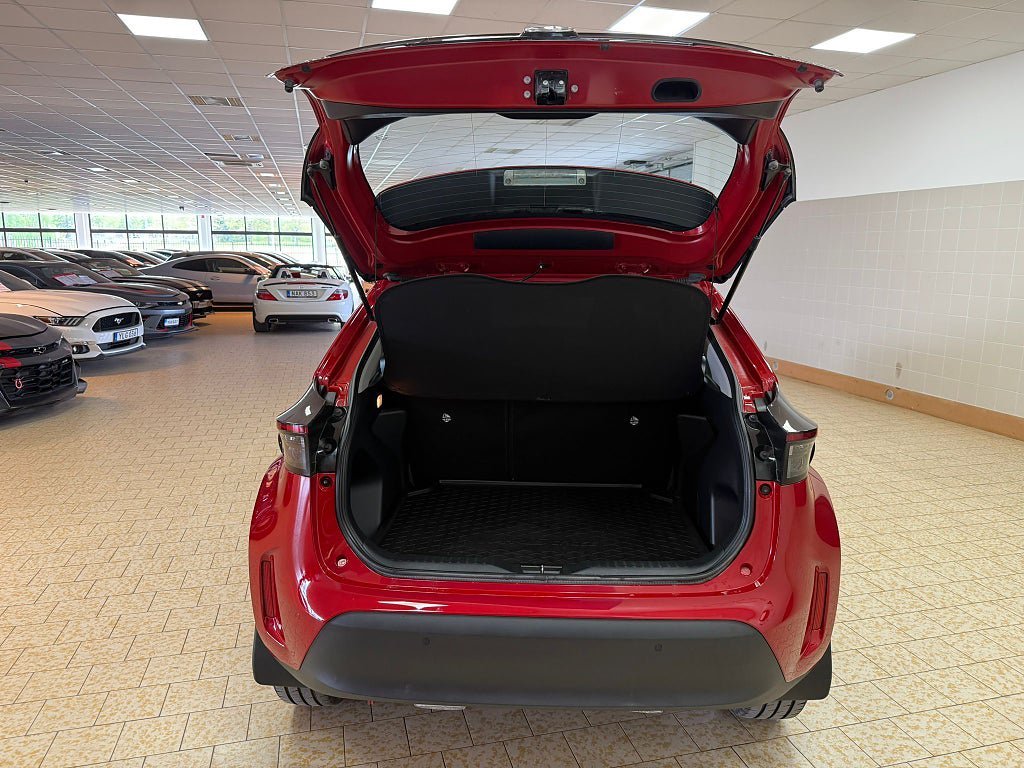 Vehicle Image 11