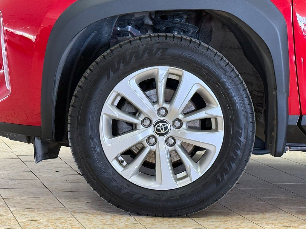 Vehicle Image 12