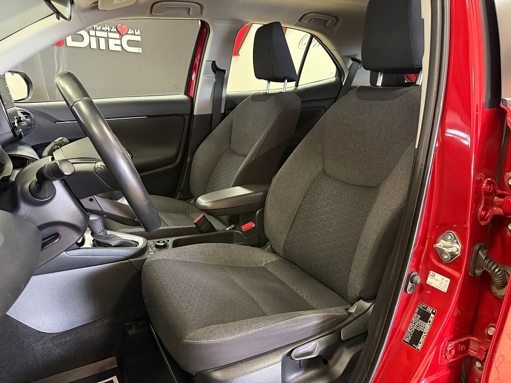 Vehicle Image 13