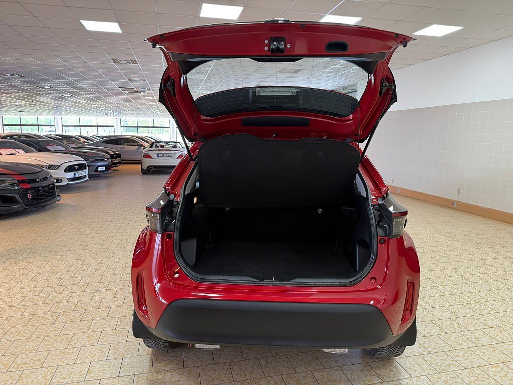 Vehicle Image 11
