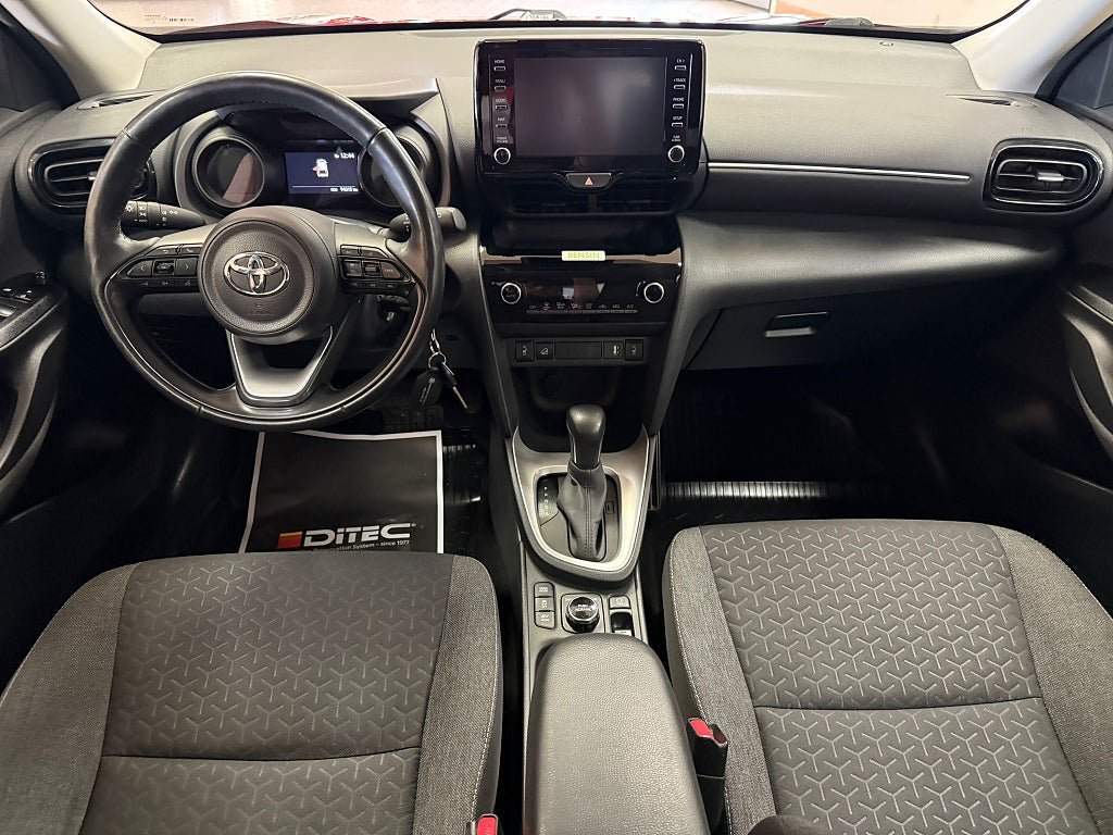 Vehicle Image 16