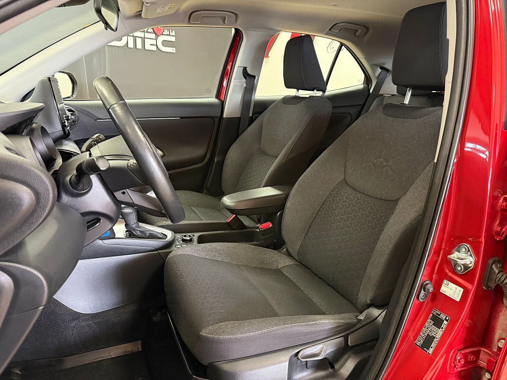 Vehicle Image 13