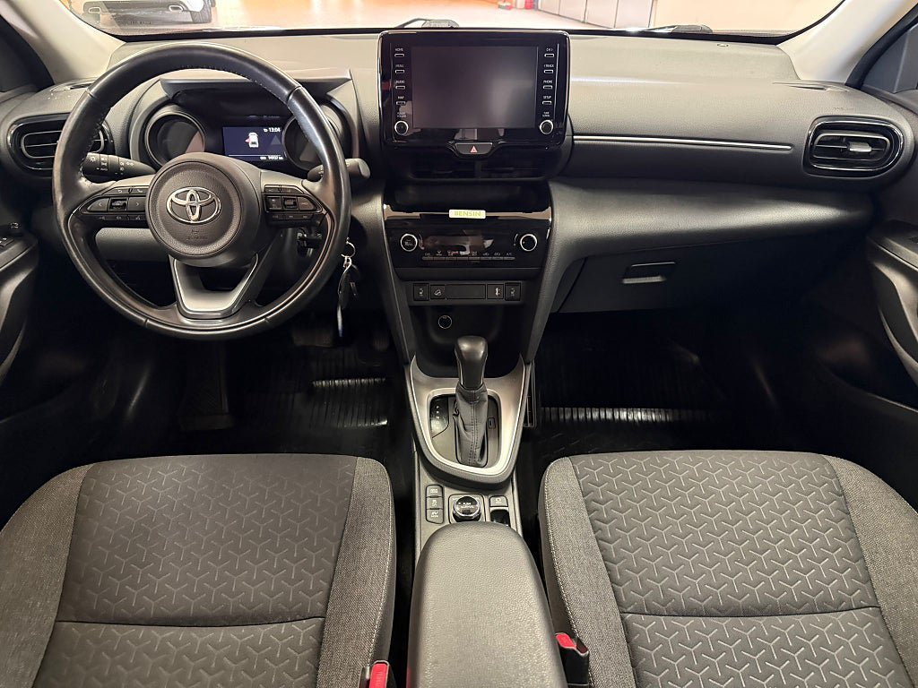 Vehicle Image 16