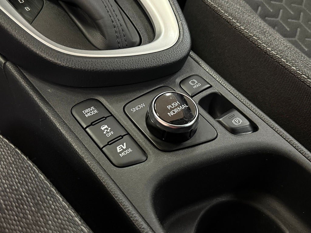Vehicle Image 23