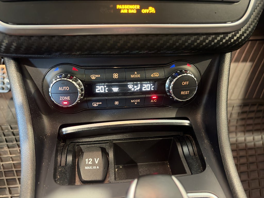Vehicle Image 24