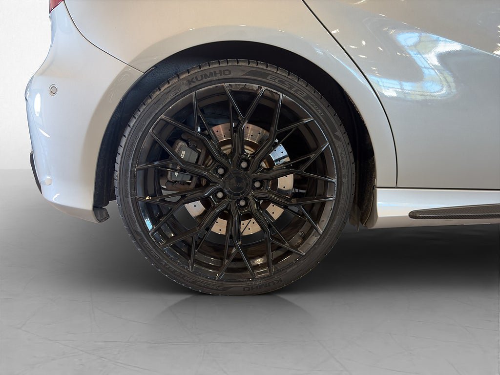 Vehicle Image 38