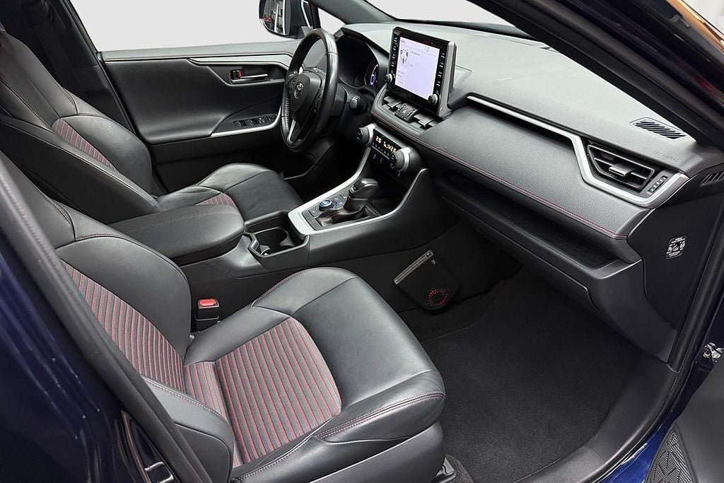 Vehicle Image 12
