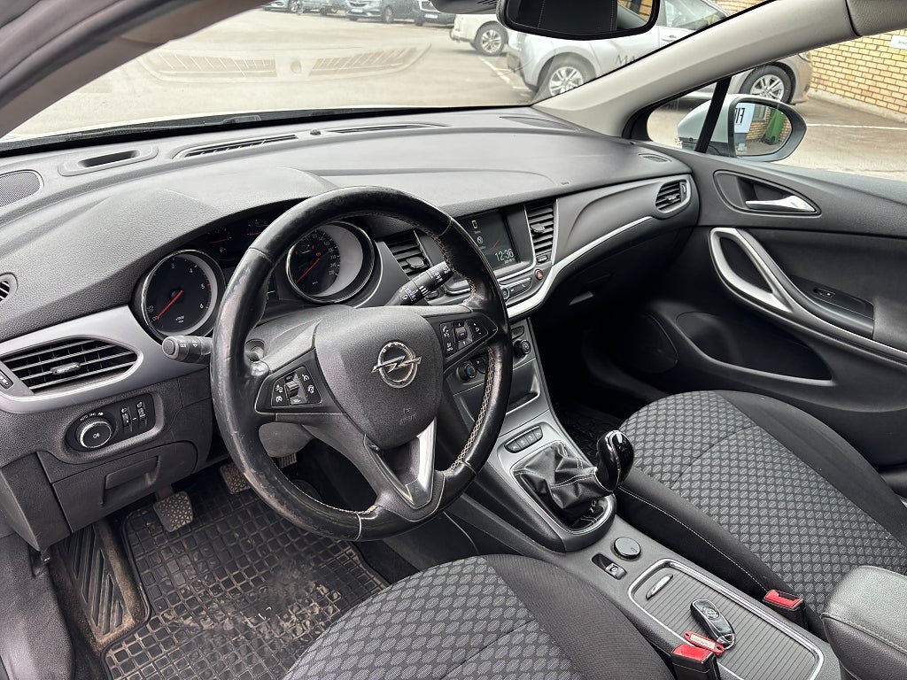 Vehicle Image 15