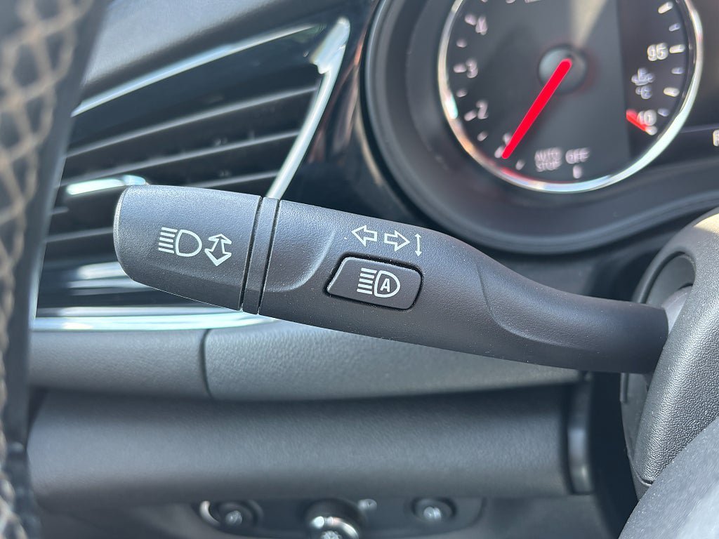 Vehicle Image 24