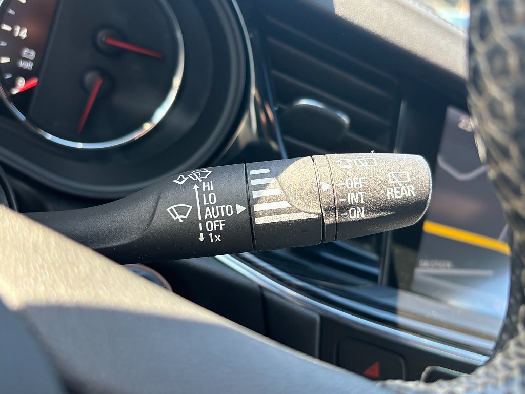 Vehicle Image 26