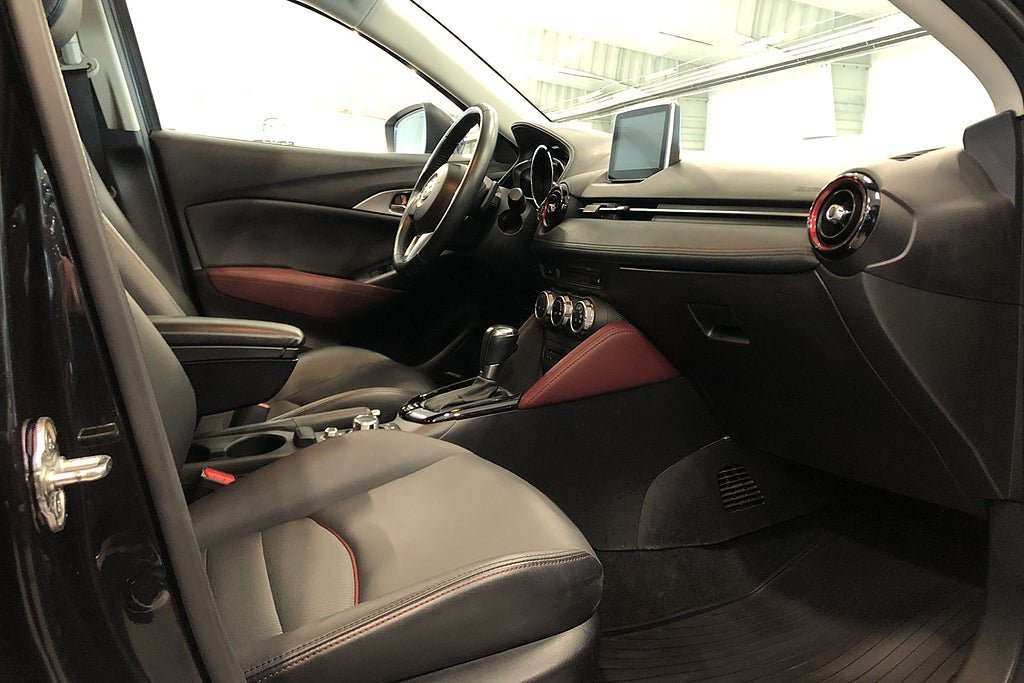 Vehicle Image 10