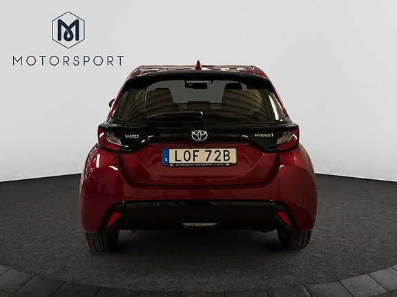 Vehicle Image 7