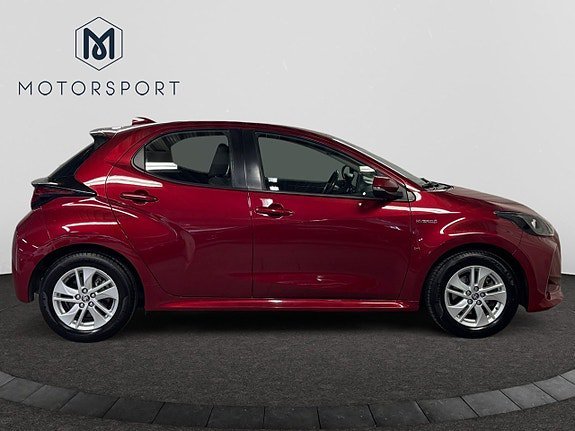Vehicle Image 9