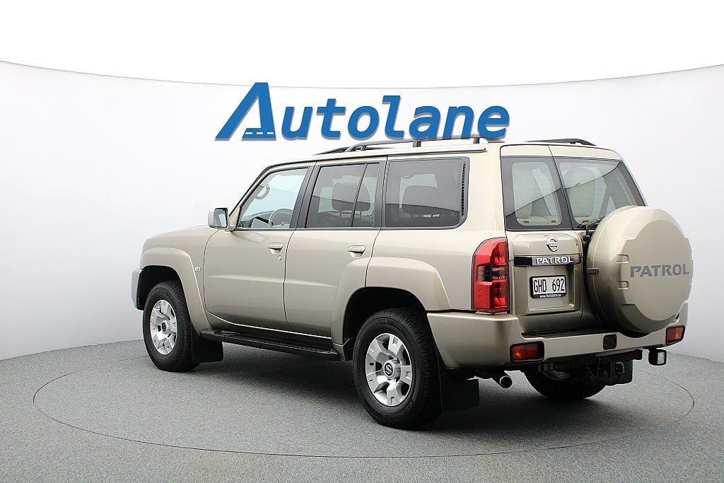 Vehicle Image 6