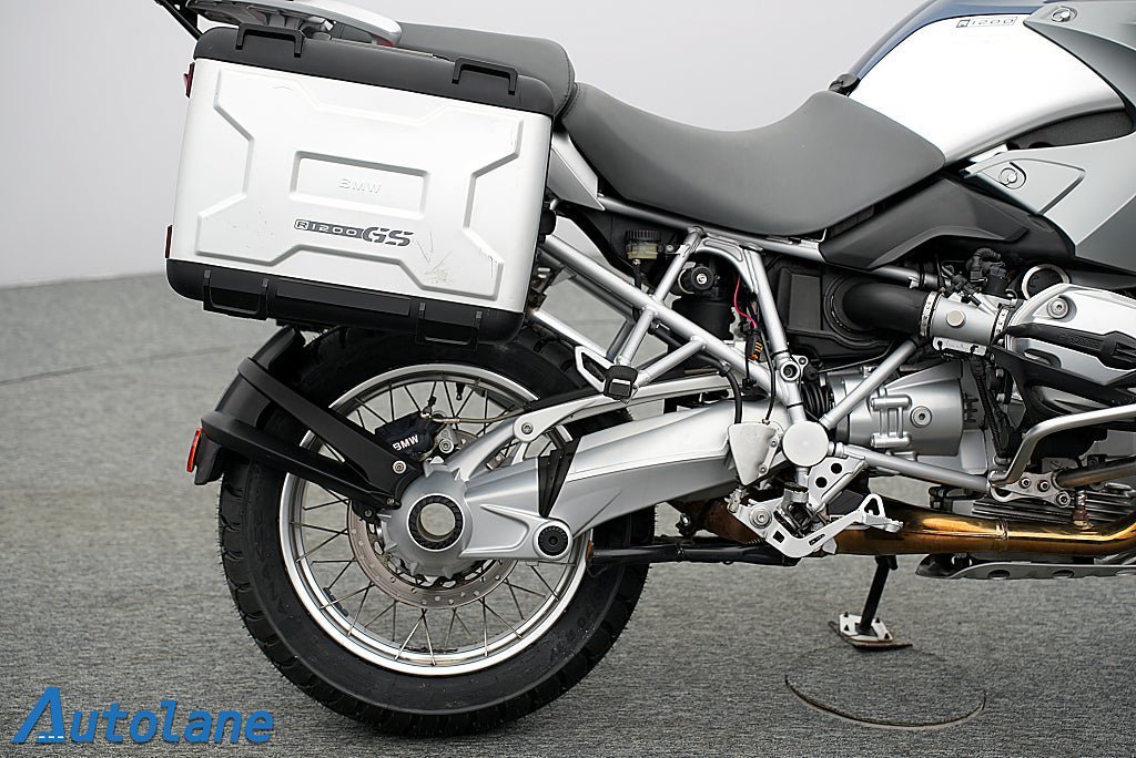 Vehicle Image 10