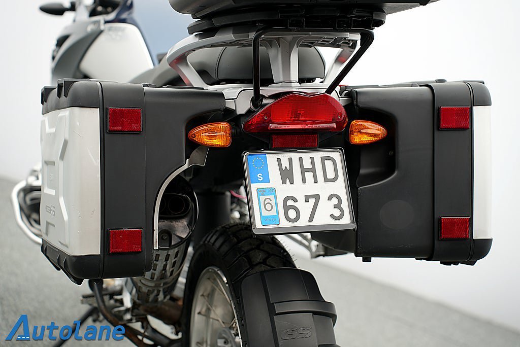 Vehicle Image 16