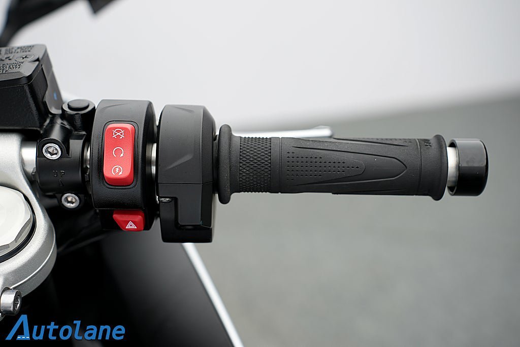 Vehicle Image 23