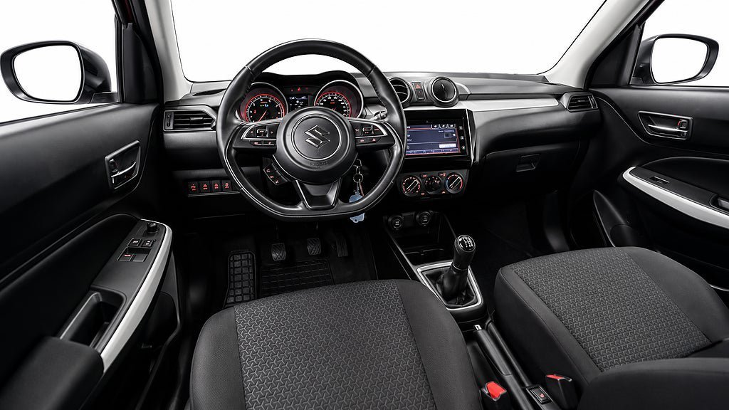 Vehicle Image 12