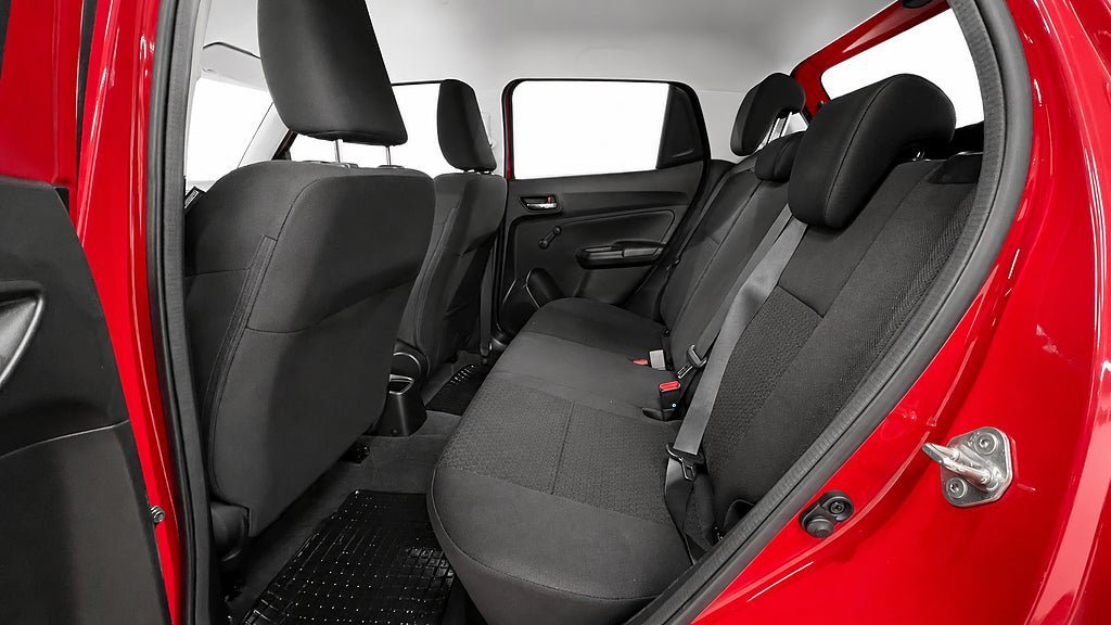 Vehicle Image 16