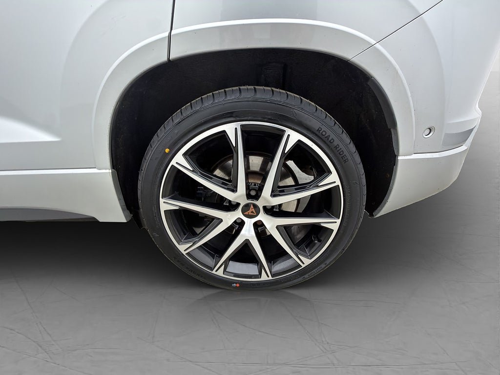 Vehicle Image 11